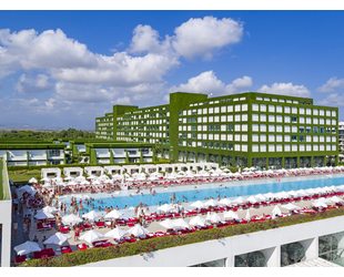 Готель Adam & Eve Hotel 5*